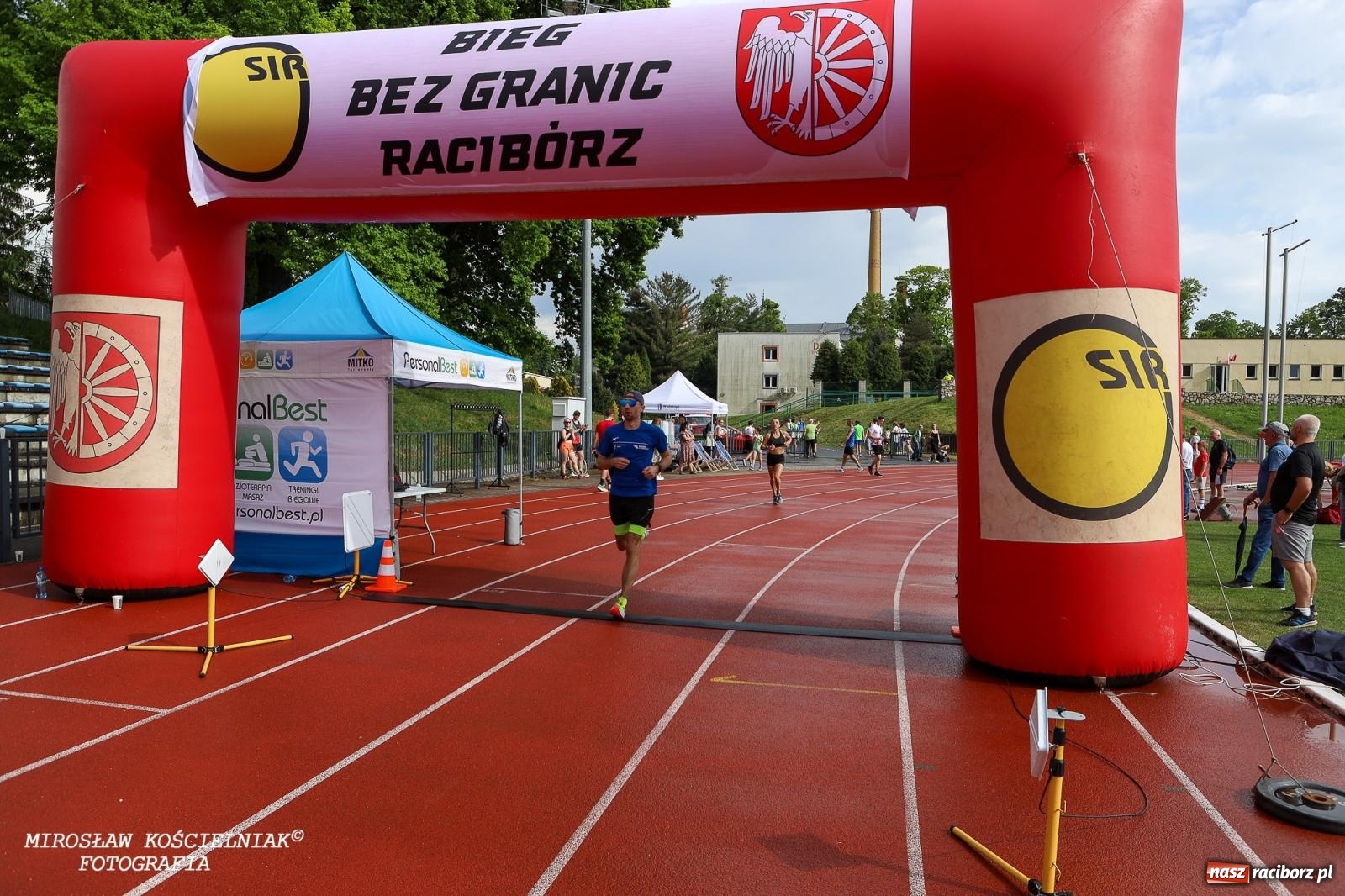 Zdjęcie w galerii na portalu naszraciborz.pl: Mateusz Mrówka najszybszy w XVII Biegu bez Granic wiadomości z regionu