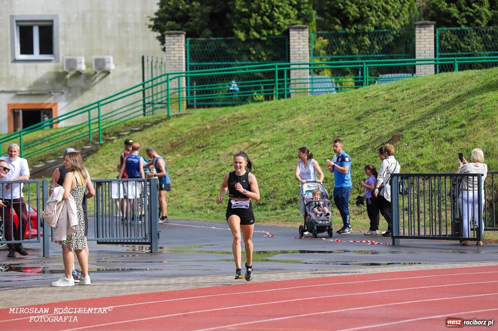 Zdjęcie w galerii na portalu naszraciborz.pl: Mateusz Mrówka najszybszy w XVII Biegu bez Granic wiadomości z regionu