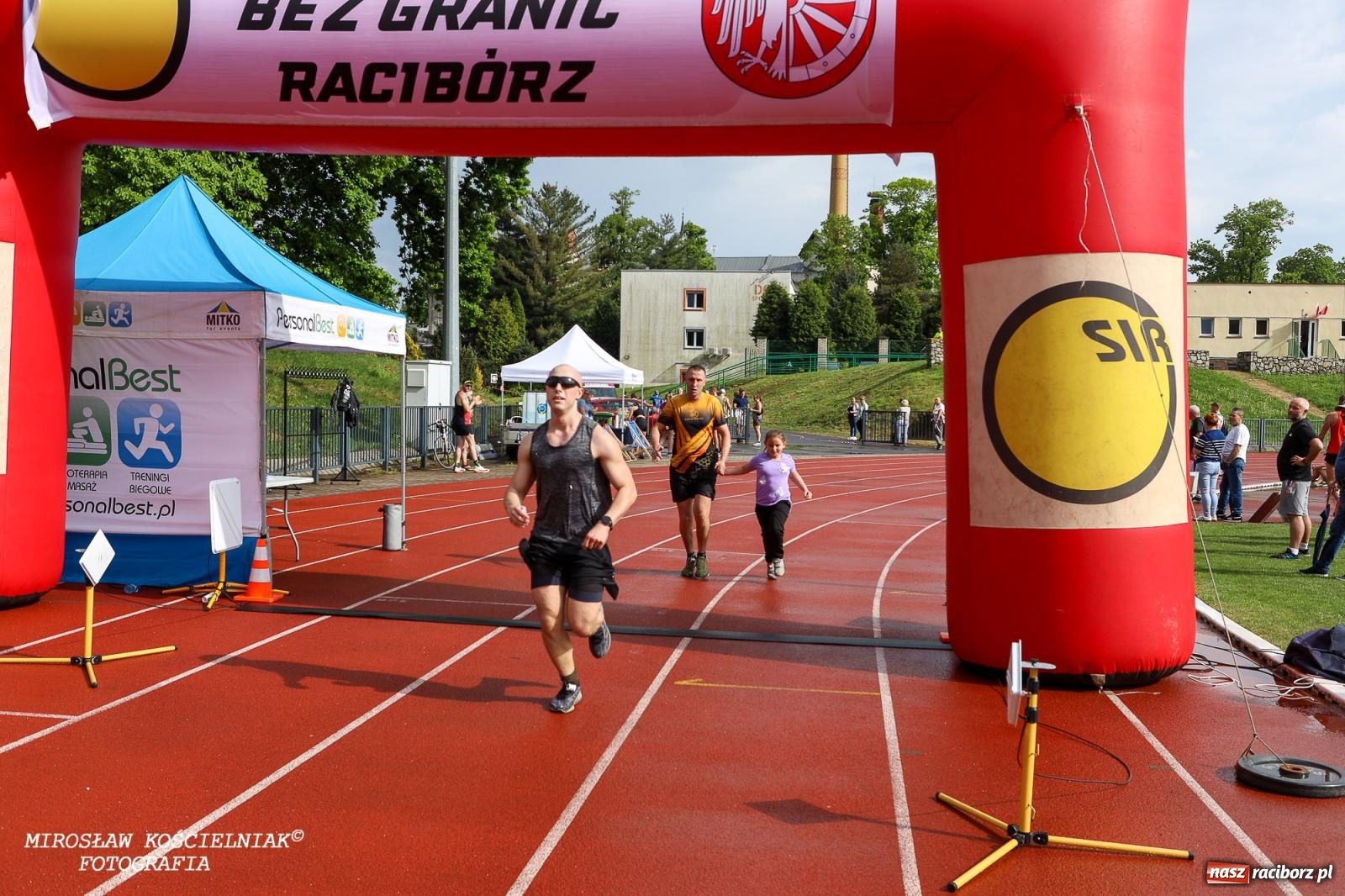 Zdjęcie w galerii na portalu naszraciborz.pl: Mateusz Mrówka najszybszy w XVII Biegu bez Granic wiadomości z regionu