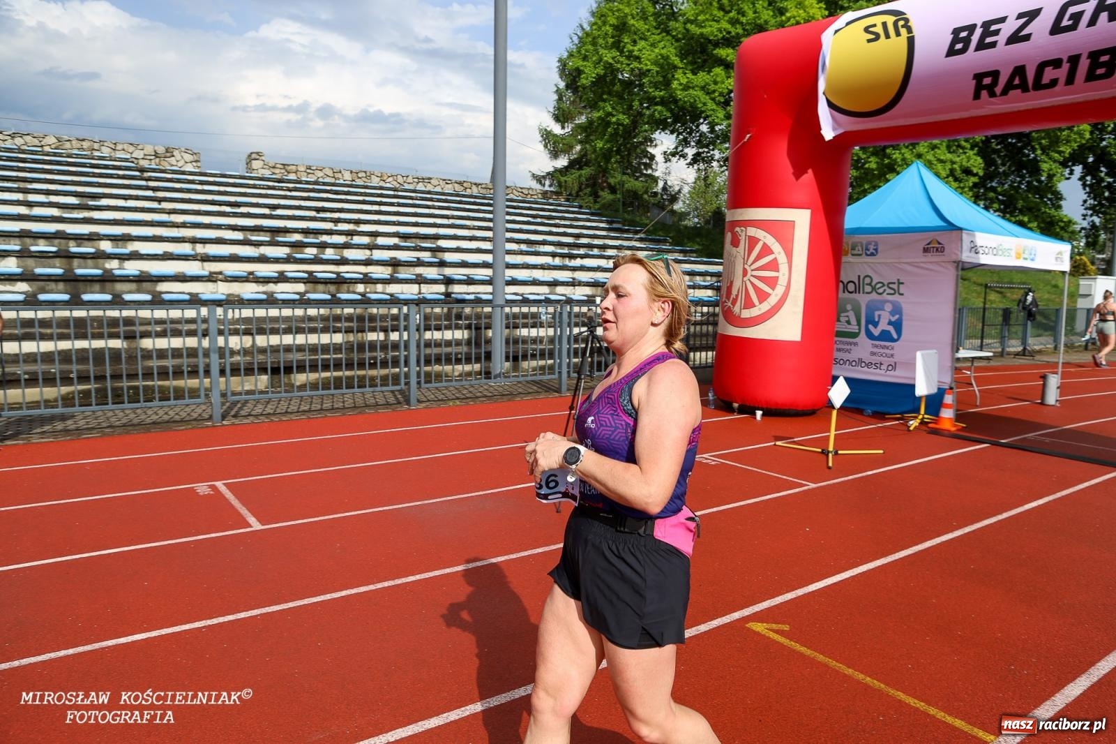 Zdjęcie w galerii na portalu naszraciborz.pl: Mateusz Mrówka najszybszy w XVII Biegu bez Granic wiadomości z regionu