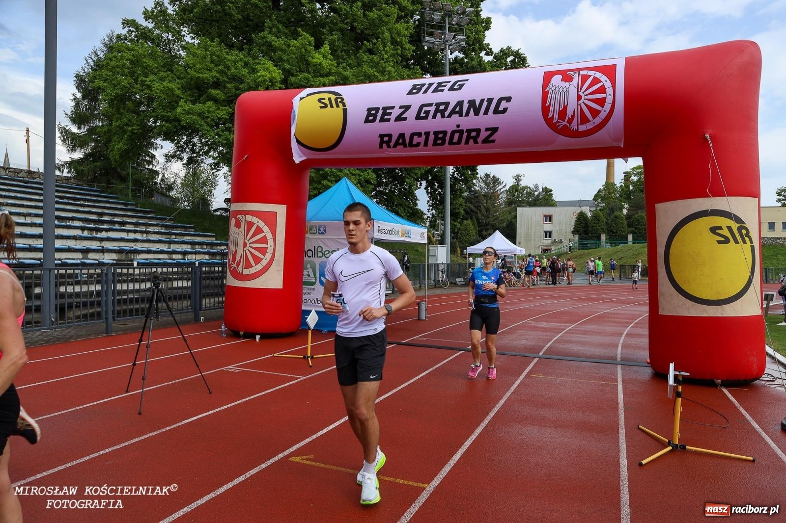 Zdjęcie w galerii na portalu naszraciborz.pl: Mateusz Mrówka najszybszy w XVII Biegu bez Granic wiadomości z regionu
