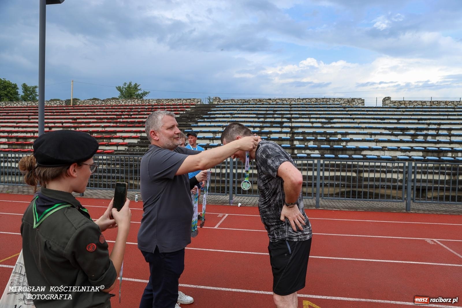 Zdjęcie w galerii na portalu naszraciborz.pl: Mateusz Mrówka najszybszy w XVII Biegu bez Granic wiadomości z regionu