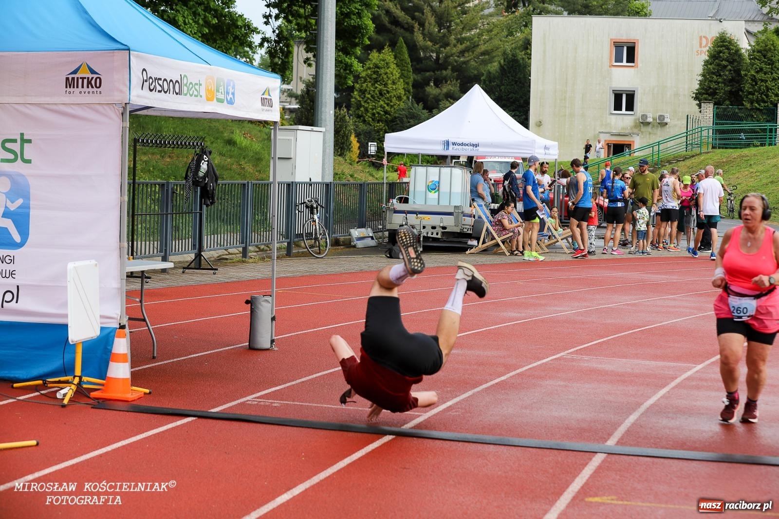 Zdjęcie w galerii na portalu naszraciborz.pl: Mateusz Mrówka najszybszy w XVII Biegu bez Granic wiadomości z regionu