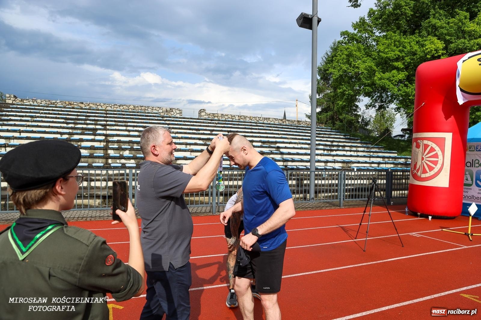 Zdjęcie w galerii na portalu naszraciborz.pl: Mateusz Mrówka najszybszy w XVII Biegu bez Granic wiadomości z regionu