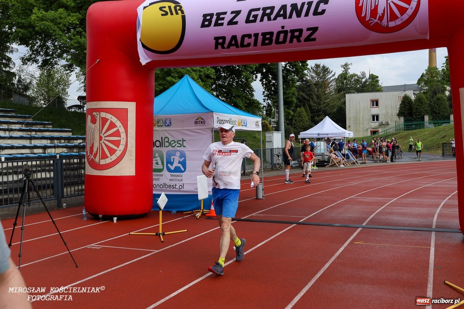 Zdjęcie w galerii na portalu naszraciborz.pl: Mateusz Mrówka najszybszy w XVII Biegu bez Granic wiadomości z regionu