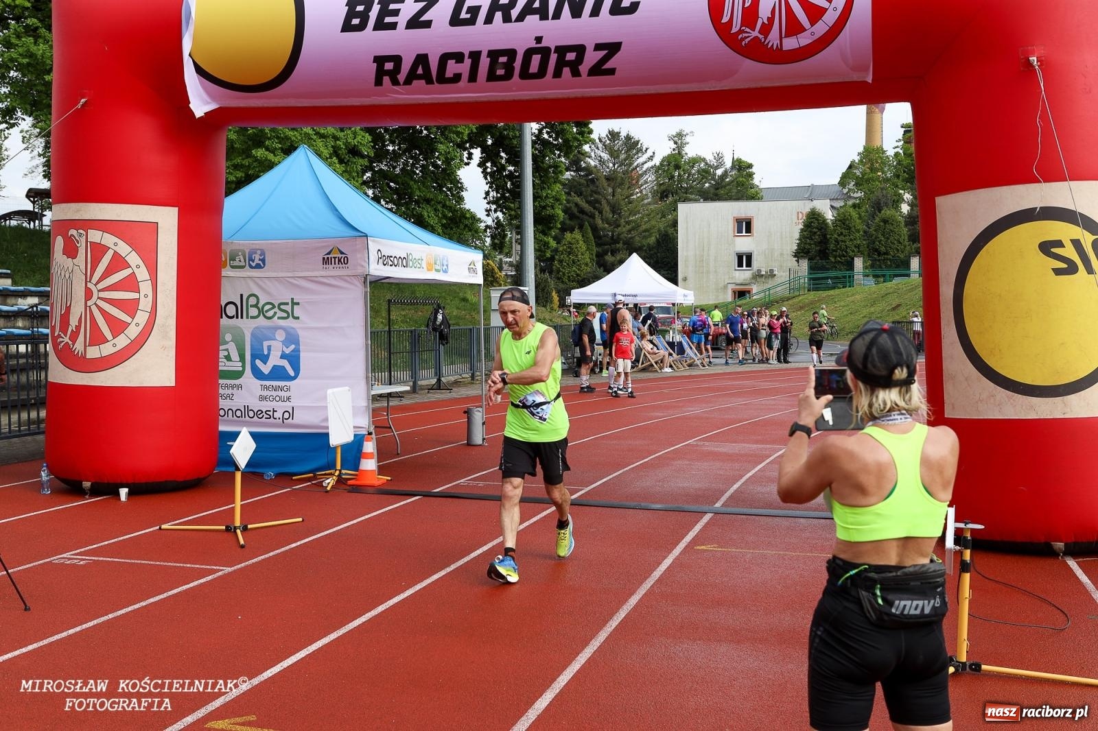 Zdjęcie w galerii na portalu naszraciborz.pl: Mateusz Mrówka najszybszy w XVII Biegu bez Granic wiadomości z regionu