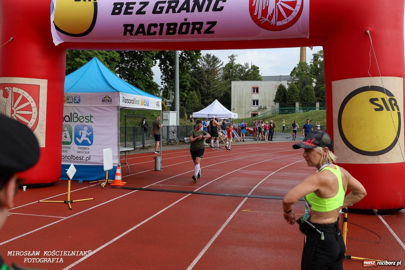 Zdjęcie w galerii na portalu naszraciborz.pl: Mateusz Mrówka najszybszy w XVII Biegu bez Granic wiadomości z regionu