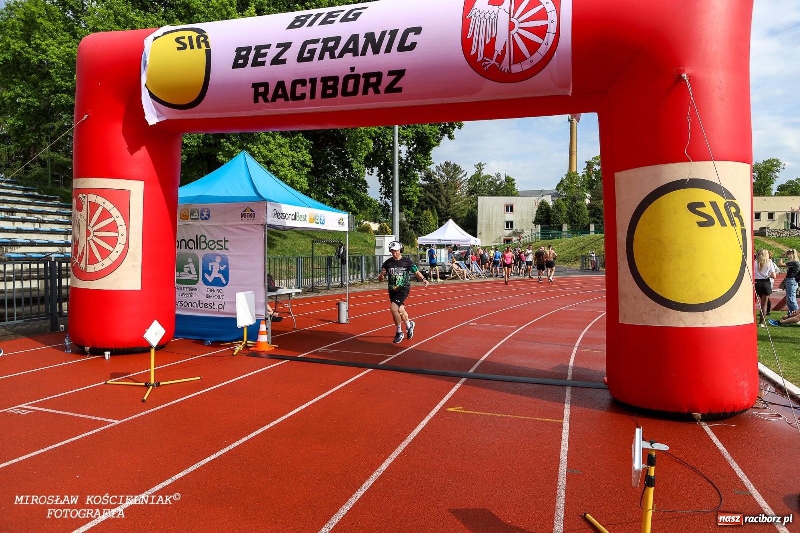 Zdjęcie w galerii na portalu naszraciborz.pl: Mateusz Mrówka najszybszy w XVII Biegu bez Granic wiadomości z regionu