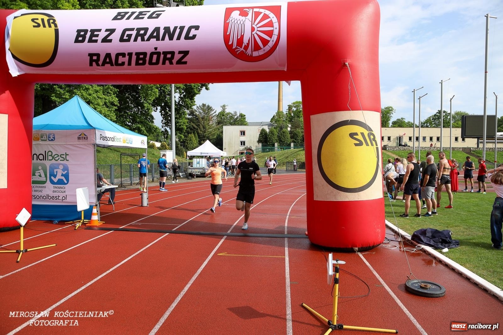 Zdjęcie w galerii na portalu naszraciborz.pl: Mateusz Mrówka najszybszy w XVII Biegu bez Granic wiadomości z regionu