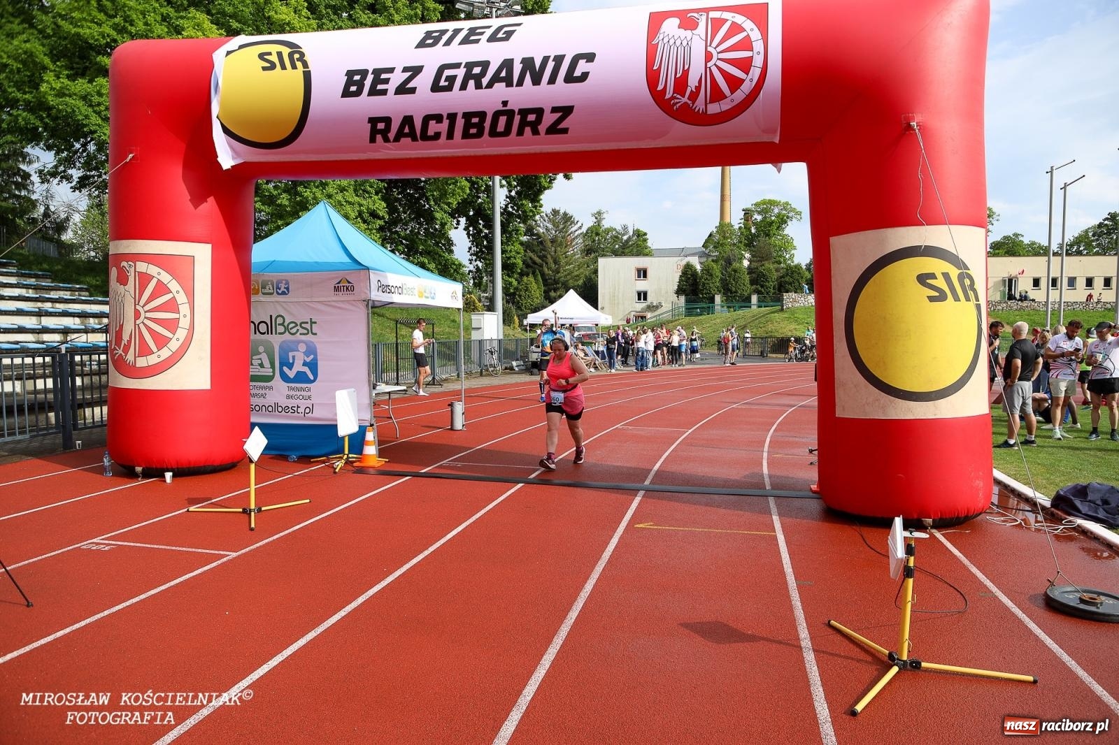 Zdjęcie w galerii na portalu naszraciborz.pl: Mateusz Mrówka najszybszy w XVII Biegu bez Granic wiadomości z regionu