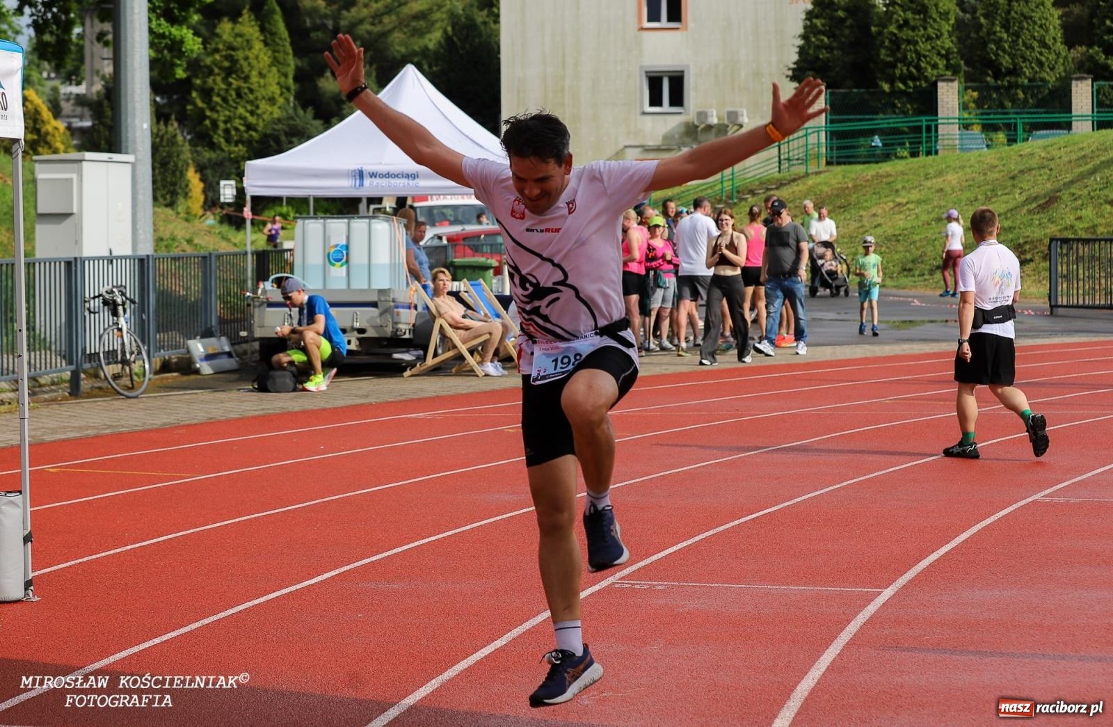 Zdjęcie w galerii na portalu naszraciborz.pl: Mateusz Mrówka najszybszy w XVII Biegu bez Granic wiadomości z regionu