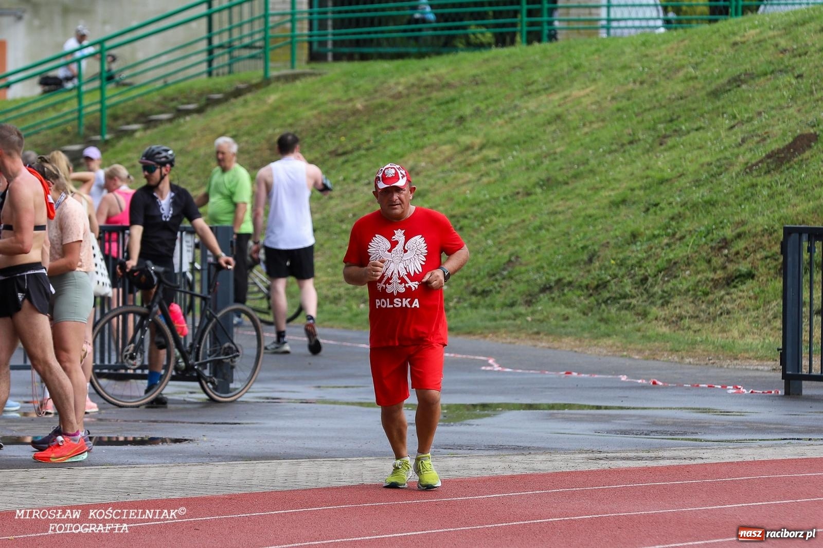 Zdjęcie w galerii na portalu naszraciborz.pl: Mateusz Mrówka najszybszy w XVII Biegu bez Granic wiadomości z regionu