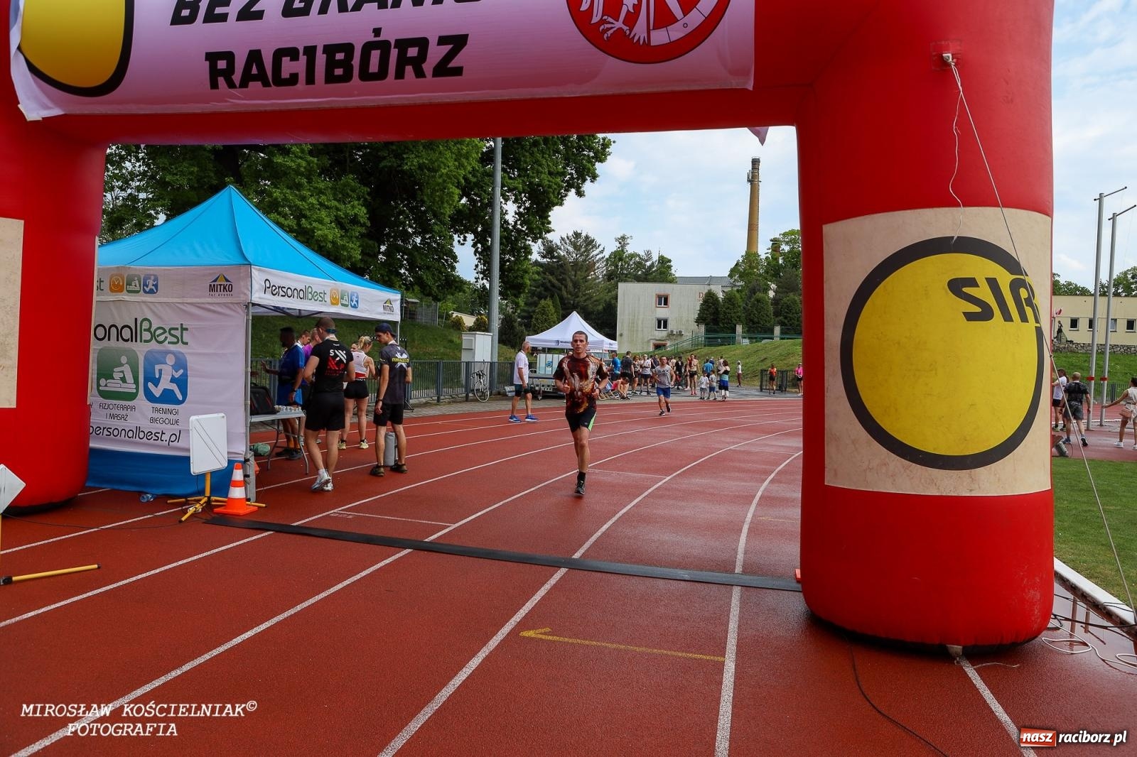 Zdjęcie w galerii na portalu naszraciborz.pl: Mateusz Mrówka najszybszy w XVII Biegu bez Granic wiadomości z regionu