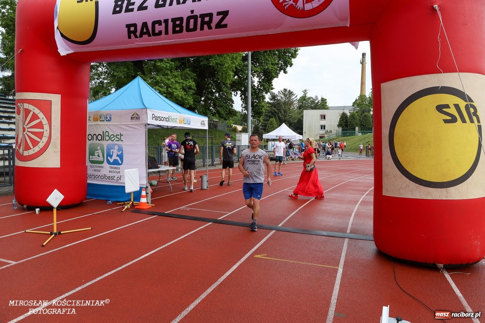 Zdjęcie w galerii na portalu naszraciborz.pl: Mateusz Mrówka najszybszy w XVII Biegu bez Granic wiadomości z regionu