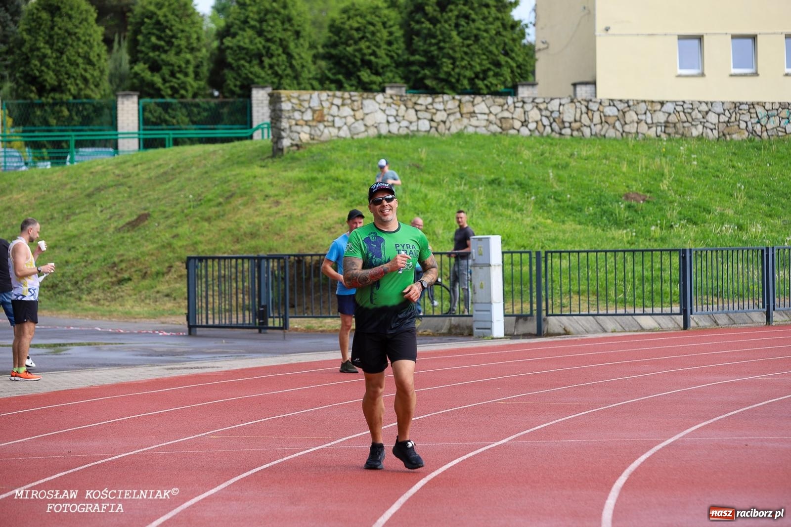 Zdjęcie w galerii na portalu naszraciborz.pl: Mateusz Mrówka najszybszy w XVII Biegu bez Granic wiadomości z regionu