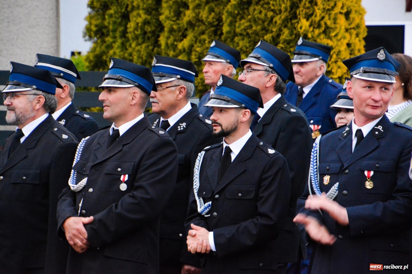 Zdjęcie w galerii na portalu naszraciborz.pl: Strażackie święto w Pietrowicach Wielkich. Wójt przekazał kluczyki, a księża poświęcili nowy wóz wiadomości z regionu