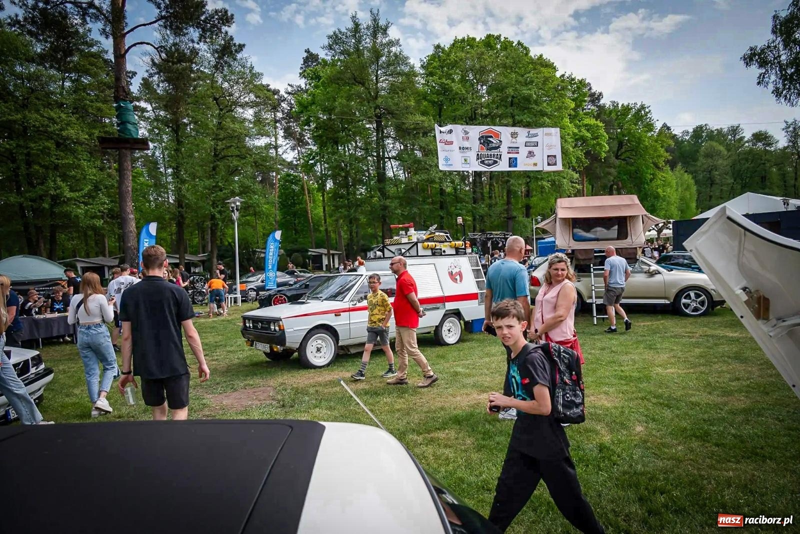 Zdjęcie w galerii na portalu naszraciborz.pl: Car Party w Aquabrax Szymocice - żądza prędkości i doskonałości [FOTO  i WIDEO] wiadomości z regionu