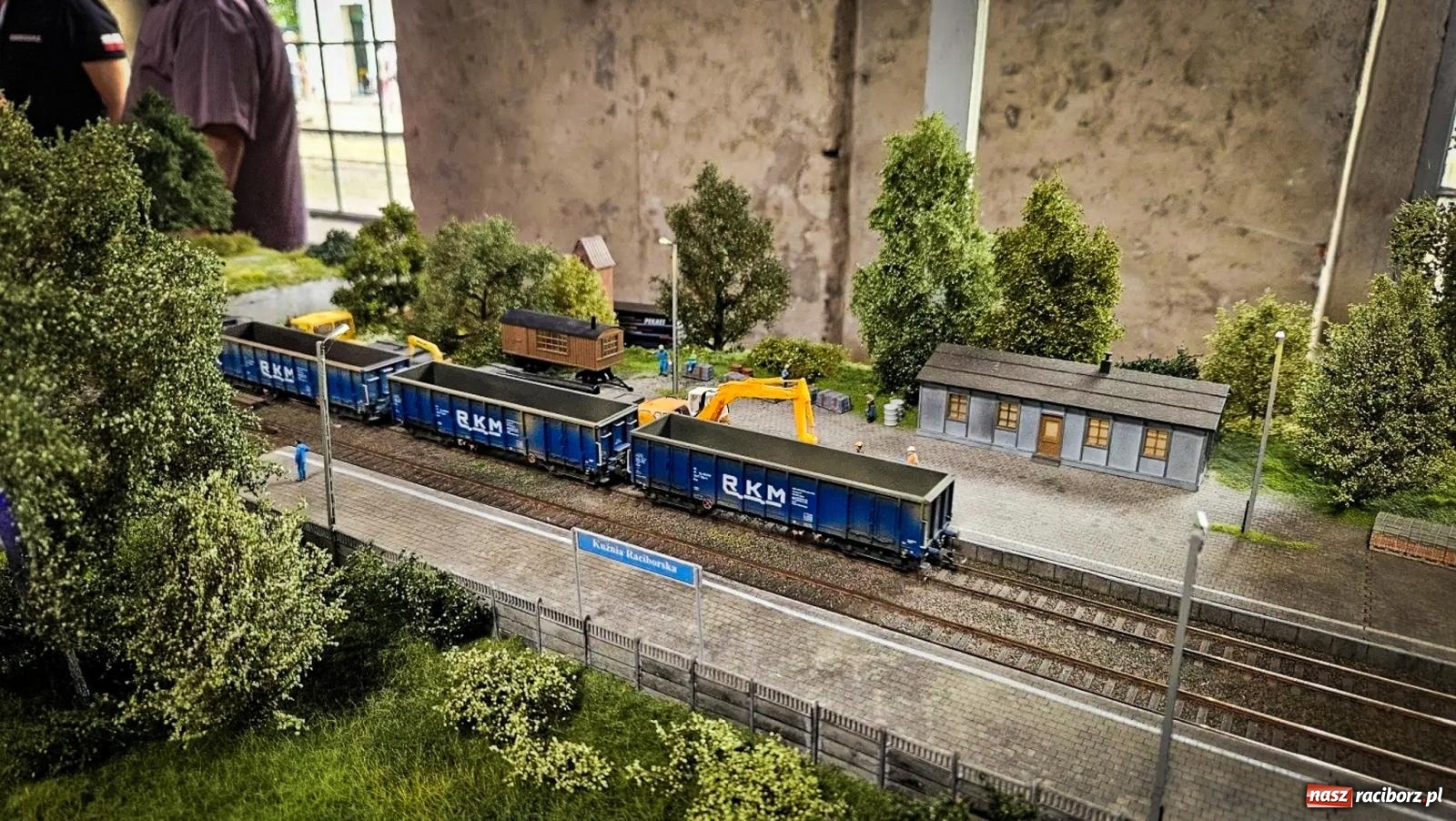 Zdjęcie w galerii na portalu naszraciborz.pl: Rudzka majówka z wąskotorówką i makietą kolejową [FOTO i WIDEO] wiadomości z regionu
