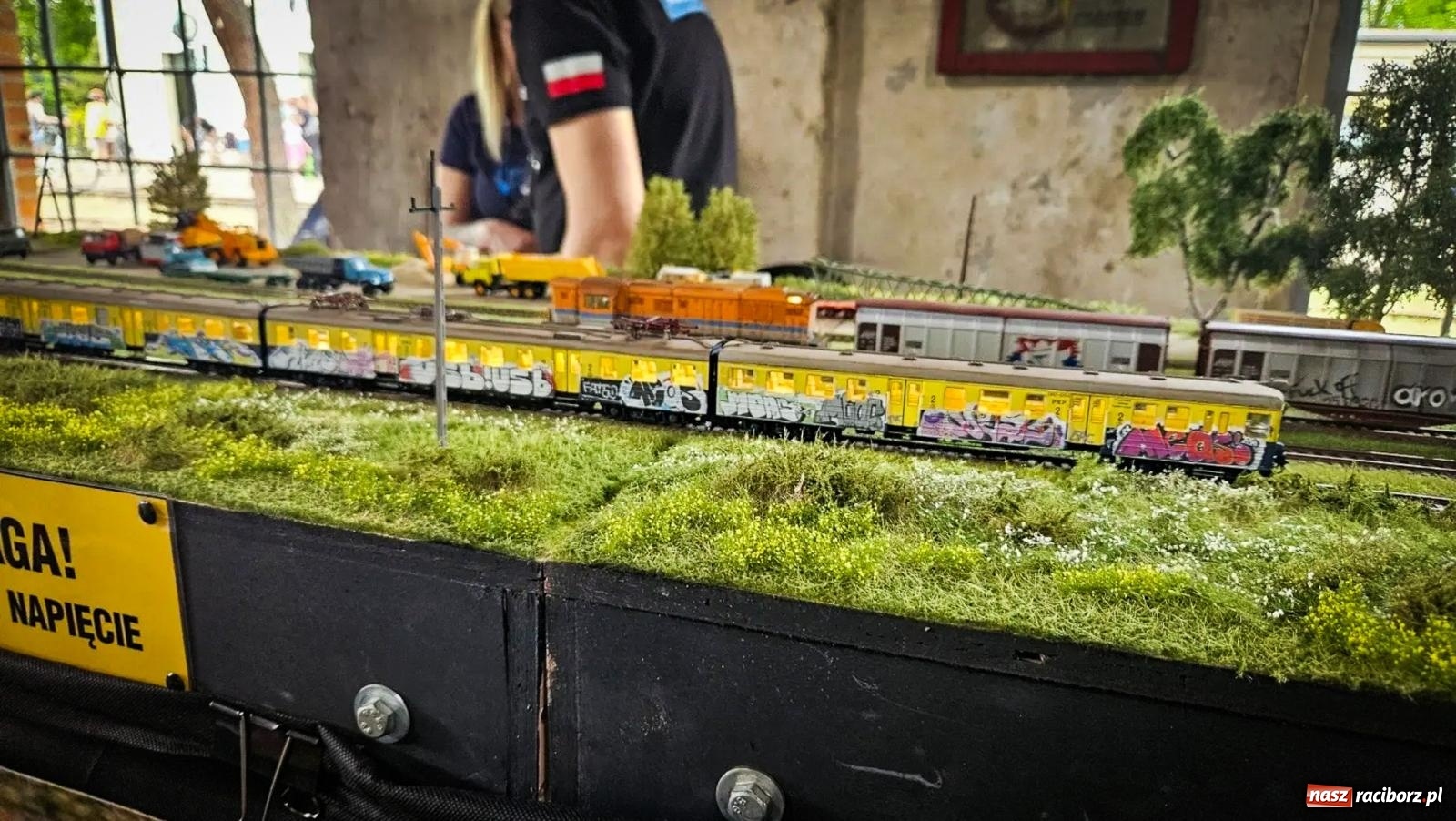 Zdjęcie w galerii na portalu naszraciborz.pl: Rudzka majówka z wąskotorówką i makietą kolejową [FOTO i WIDEO] wiadomości z regionu