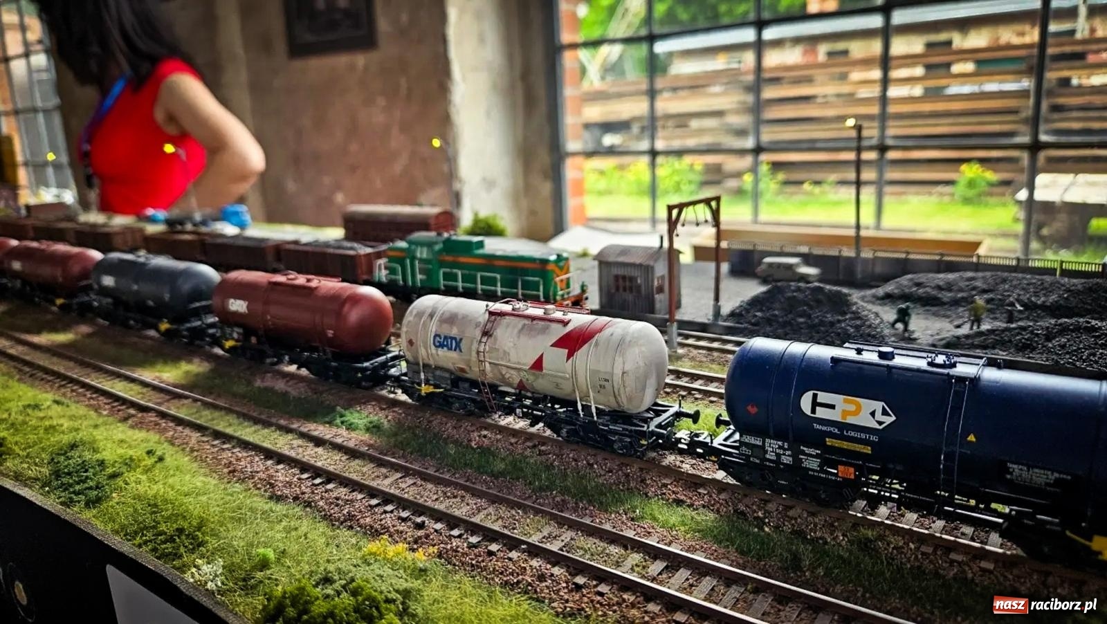 Zdjęcie w galerii na portalu naszraciborz.pl: Rudzka majówka z wąskotorówką i makietą kolejową [FOTO i WIDEO] wiadomości z regionu