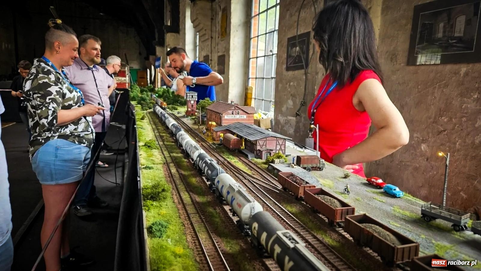 Zdjęcie w galerii na portalu naszraciborz.pl: Rudzka majówka z wąskotorówką i makietą kolejową [FOTO i WIDEO] wiadomości z regionu
