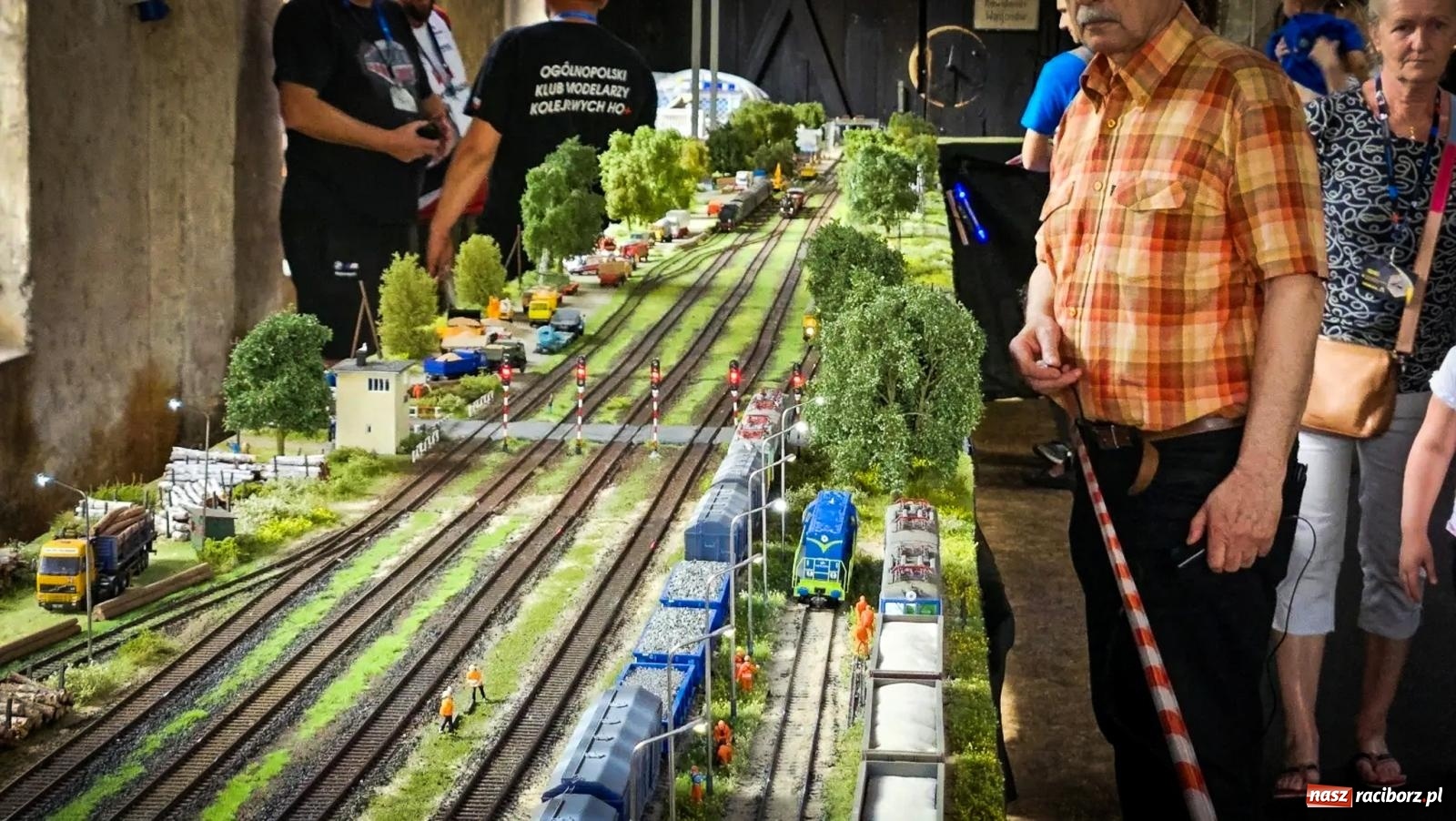 Zdjęcie w galerii na portalu naszraciborz.pl: Rudzka majówka z wąskotorówką i makietą kolejową [FOTO i WIDEO] wiadomości z regionu