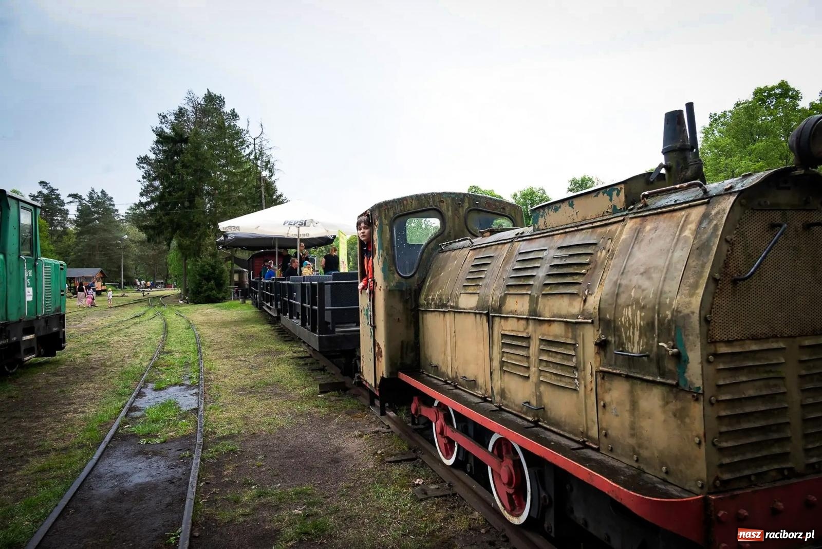 Zdjęcie w galerii na portalu naszraciborz.pl: Rudzka majówka z wąskotorówką i makietą kolejową [FOTO i WIDEO] wiadomości z regionu