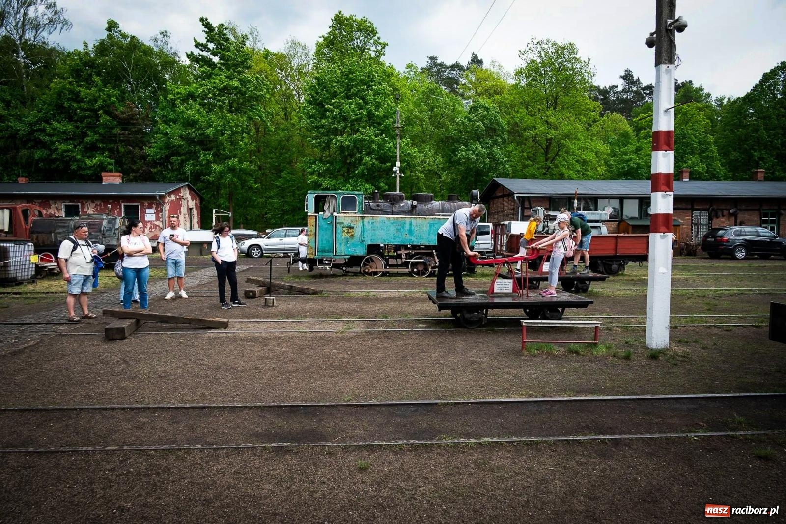 Zdjęcie w galerii na portalu naszraciborz.pl: Rudzka majówka z wąskotorówką i makietą kolejową [FOTO i WIDEO] wiadomości z regionu