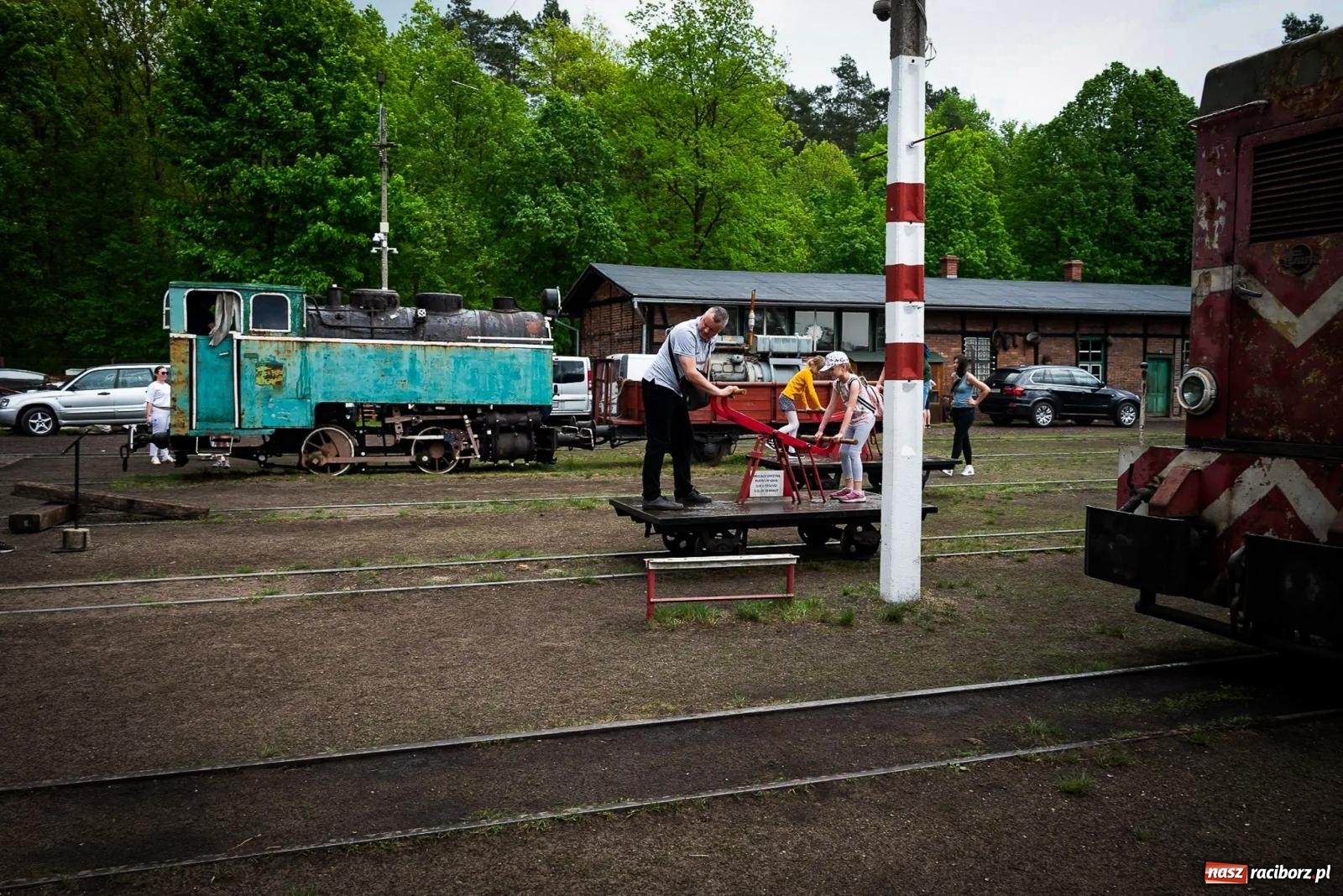 Zdjęcie w galerii na portalu naszraciborz.pl: Rudzka majówka z wąskotorówką i makietą kolejową [FOTO i WIDEO] wiadomości z regionu