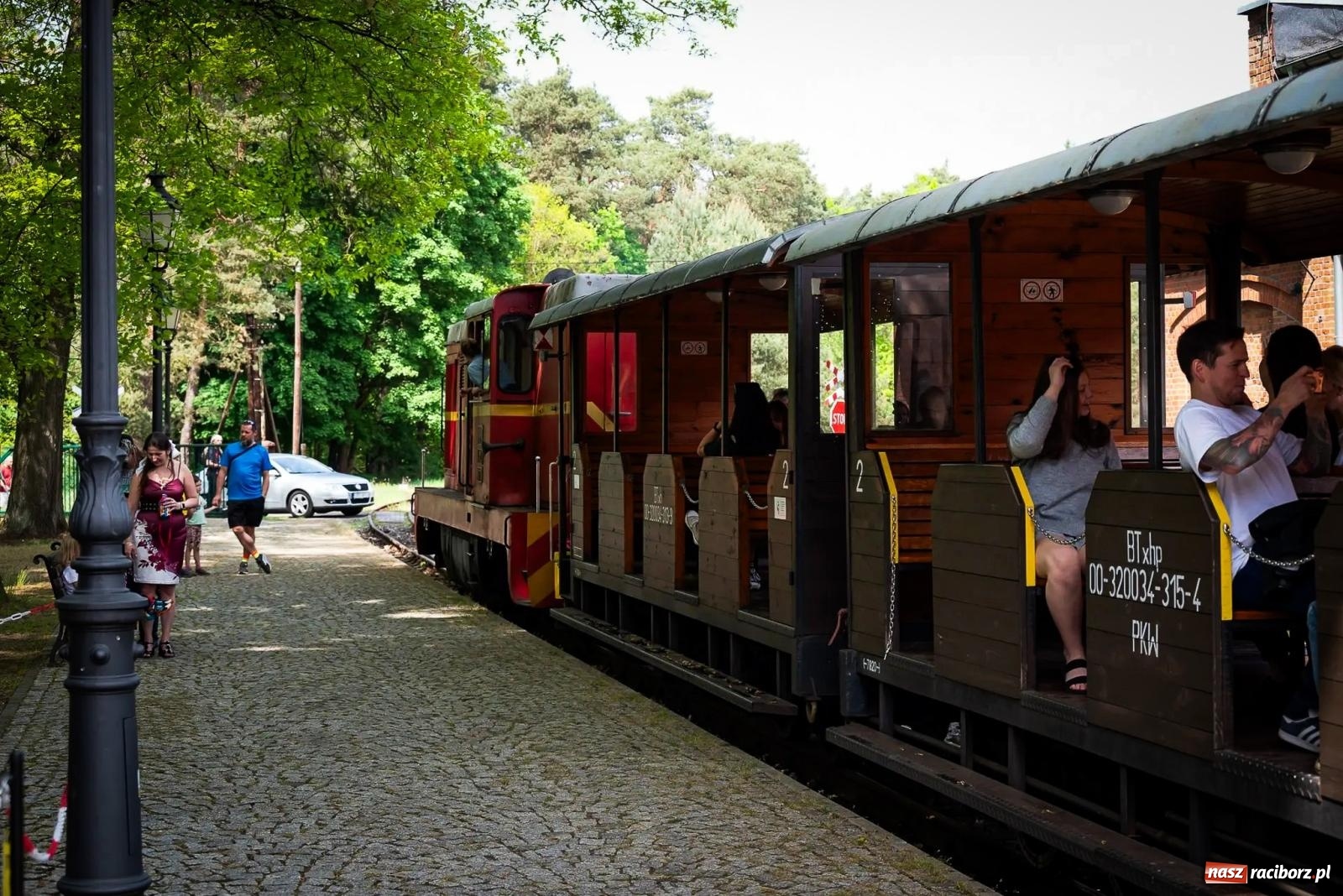 Zdjęcie w galerii na portalu naszraciborz.pl: Rudzka majówka z wąskotorówką i makietą kolejową [FOTO i WIDEO] wiadomości z regionu