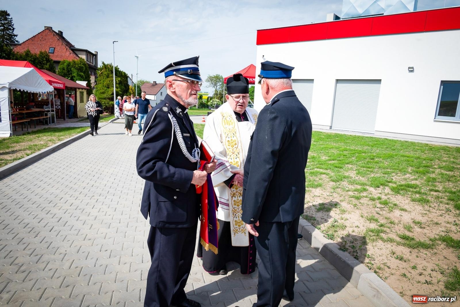 Zdjęcie w galerii na portalu naszraciborz.pl: W Lekartowie mają Małą Hawanę. Otwarcie remizy OSP i świetlicy [FOTO i WIDEO] wiadomości z regionu