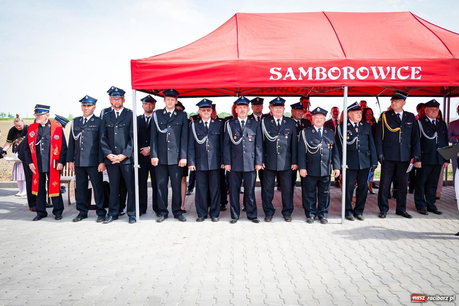 Zdjęcie w galerii na portalu naszraciborz.pl: W Lekartowie mają Małą Hawanę. Otwarcie remizy OSP i świetlicy [FOTO i WIDEO] wiadomości z regionu