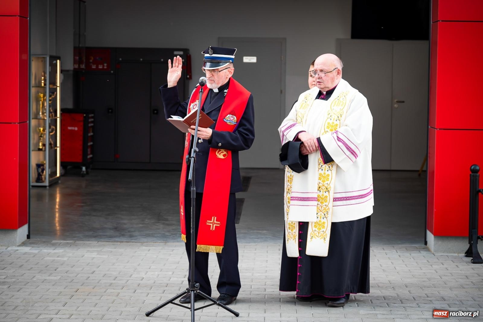 Zdjęcie w galerii na portalu naszraciborz.pl: W Lekartowie mają Małą Hawanę. Otwarcie remizy OSP i świetlicy [FOTO i WIDEO] wiadomości z regionu