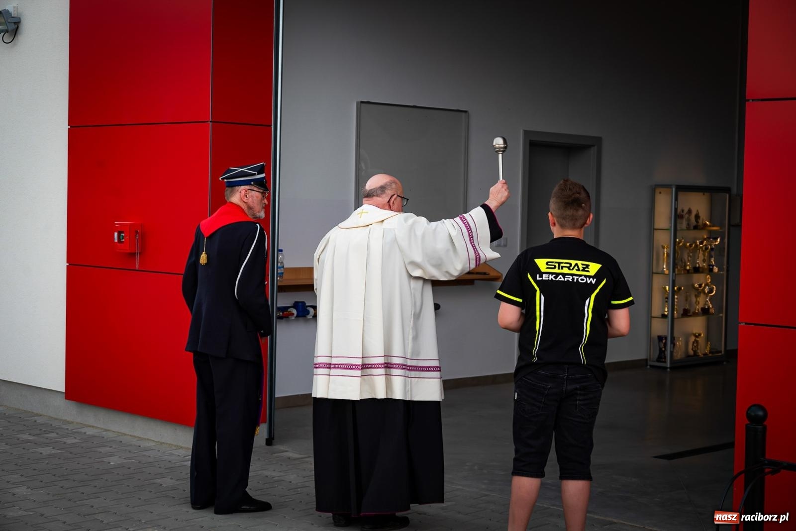 Zdjęcie w galerii na portalu naszraciborz.pl: W Lekartowie mają Małą Hawanę. Otwarcie remizy OSP i świetlicy [FOTO i WIDEO] wiadomości z regionu
