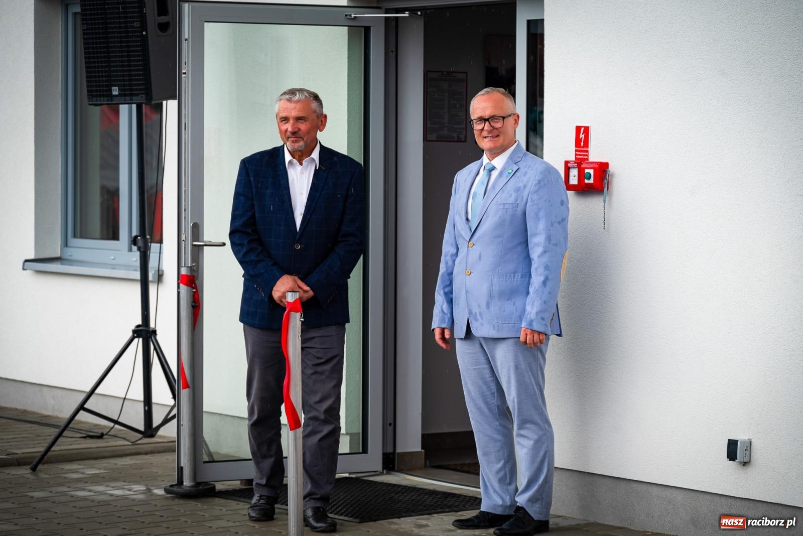 Zdjęcie w galerii na portalu naszraciborz.pl: W Lekartowie mają Małą Hawanę. Otwarcie remizy OSP i świetlicy [FOTO i WIDEO] wiadomości z regionu