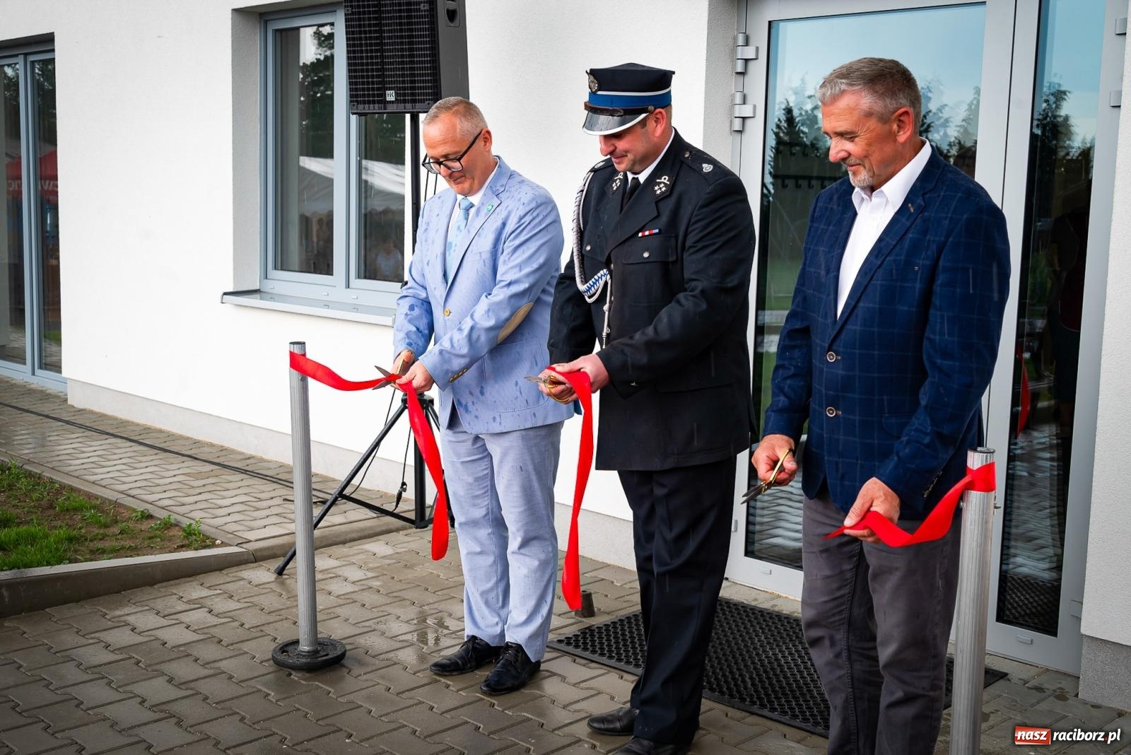 Zdjęcie w galerii na portalu naszraciborz.pl: W Lekartowie mają Małą Hawanę. Otwarcie remizy OSP i świetlicy [FOTO i WIDEO] wiadomości z regionu
