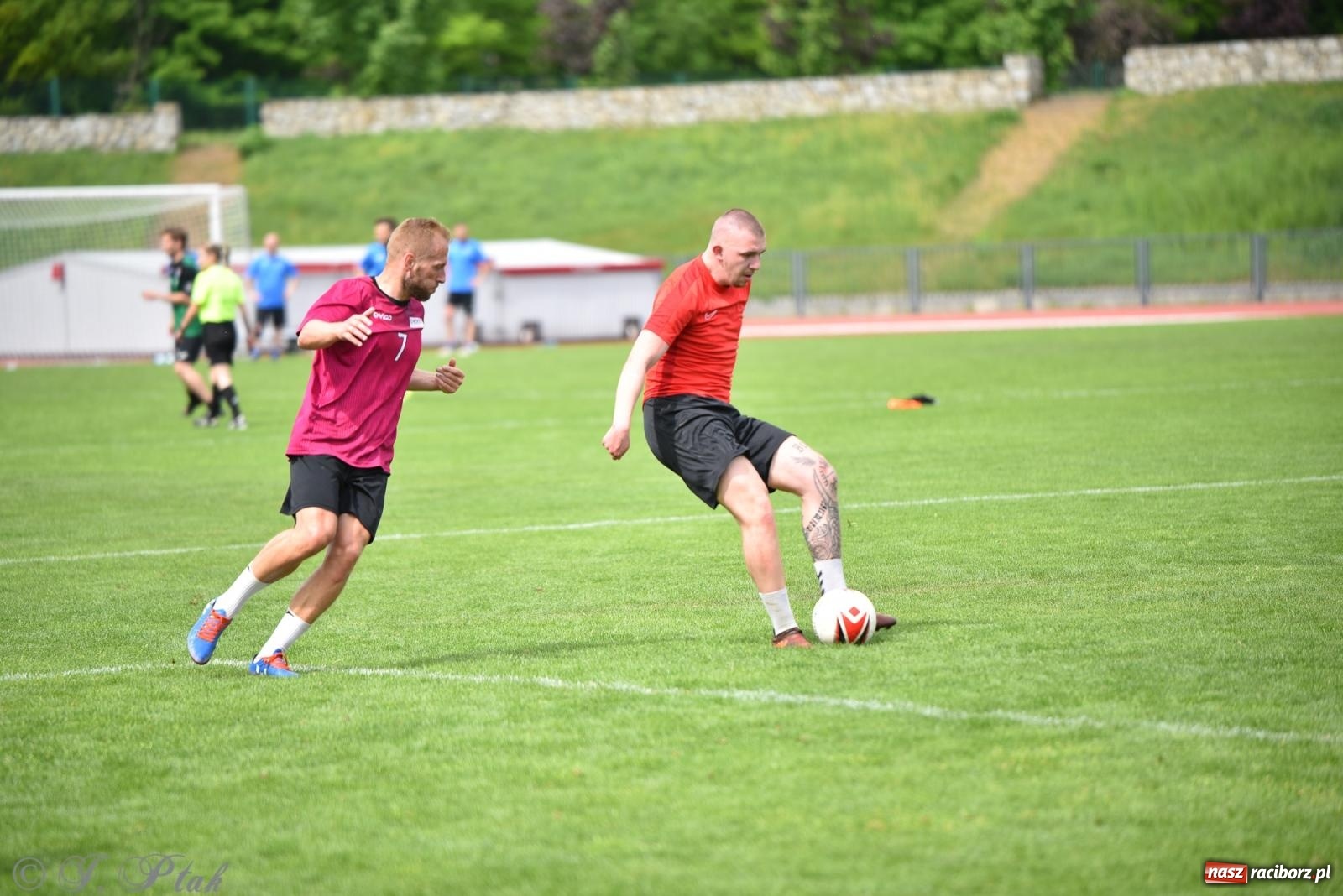 Zdjęcie w galerii na portalu naszraciborz.pl: Piłkarskie zmagania śląskich policjantów na stadionie przy Zamkowej [FOTO i WIDEO] wiadomości z regionu