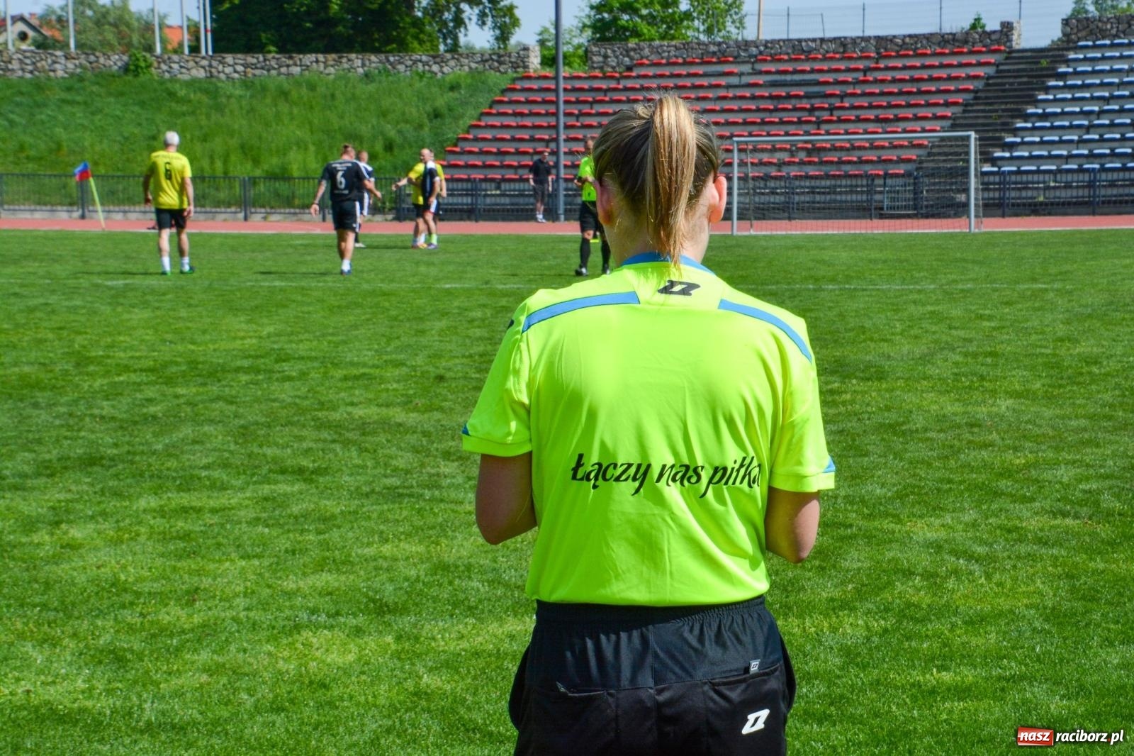 Zdjęcie w galerii na portalu naszraciborz.pl: Piłkarskie zmagania śląskich policjantów na stadionie przy Zamkowej [FOTO i WIDEO] wiadomości z regionu