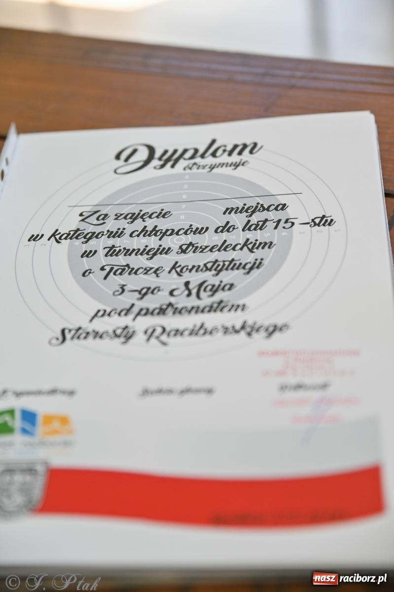 Zdjęcie w galerii na portalu naszraciborz.pl: Sportowe upamiętnienie Konstytucji 3 Maja na strzelnicy przy Łąkowej wiadomości z regionu