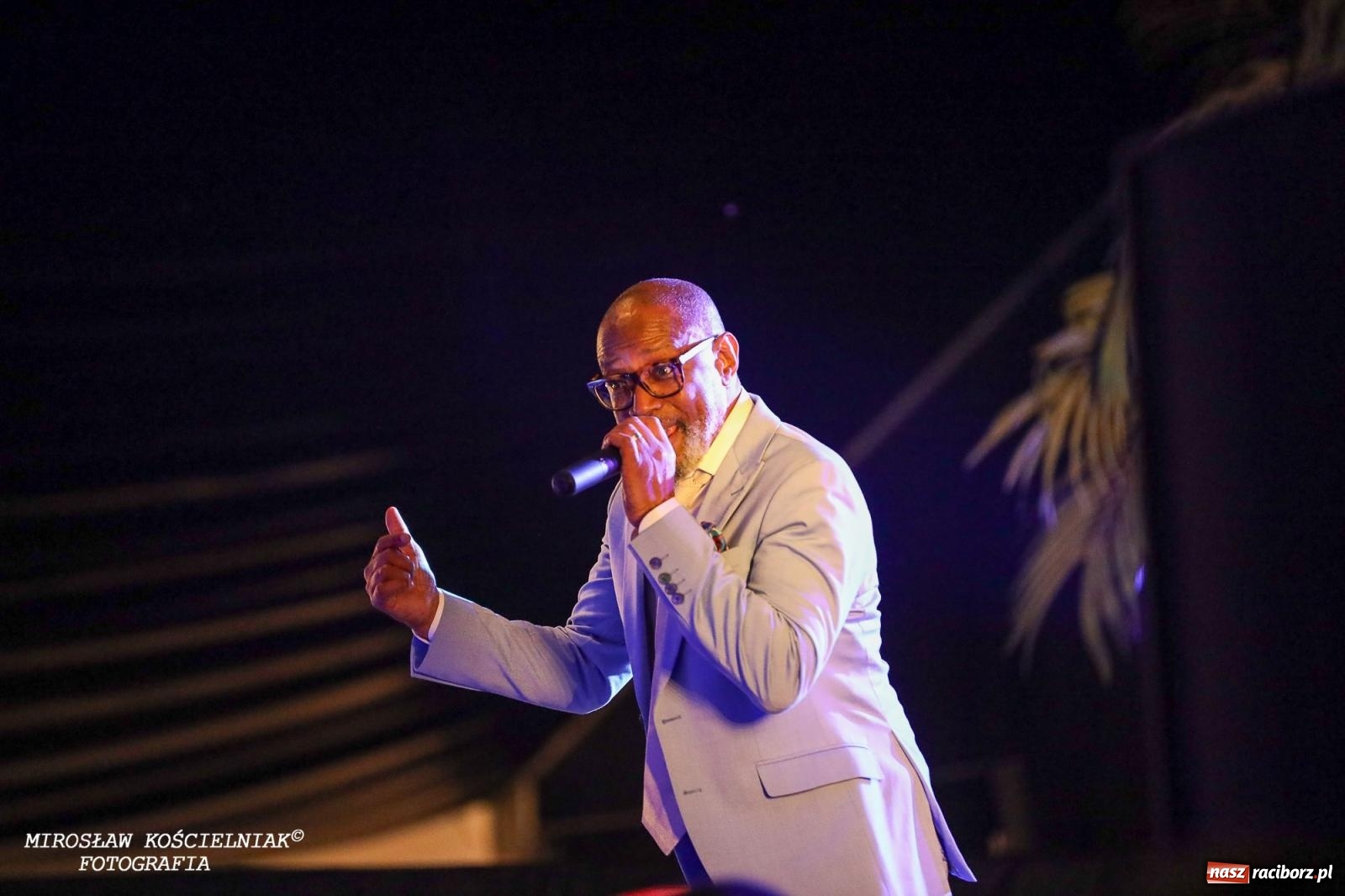 Zdjęcie w galerii na portalu naszraciborz.pl: Coco Jamboo, czyli LayZee aka Mr. President w Szymocicach [FOTO i WIDEO] wiadomości z regionu