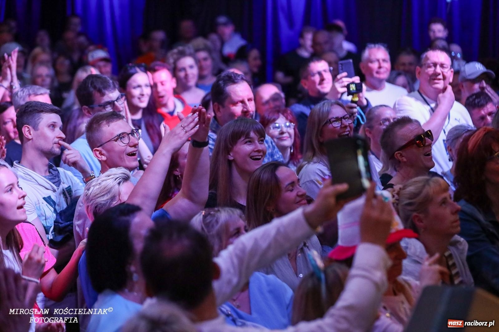 Zdjęcie w galerii na portalu naszraciborz.pl: Coco Jamboo, czyli LayZee aka Mr. President w Szymocicach [FOTO i WIDEO] wiadomości z regionu