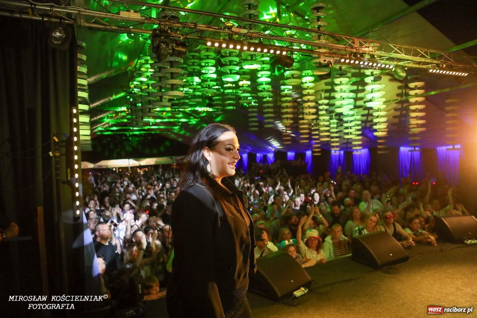 Zdjęcie w galerii na portalu naszraciborz.pl: Coco Jamboo, czyli LayZee aka Mr. President w Szymocicach [FOTO i WIDEO] wiadomości z regionu