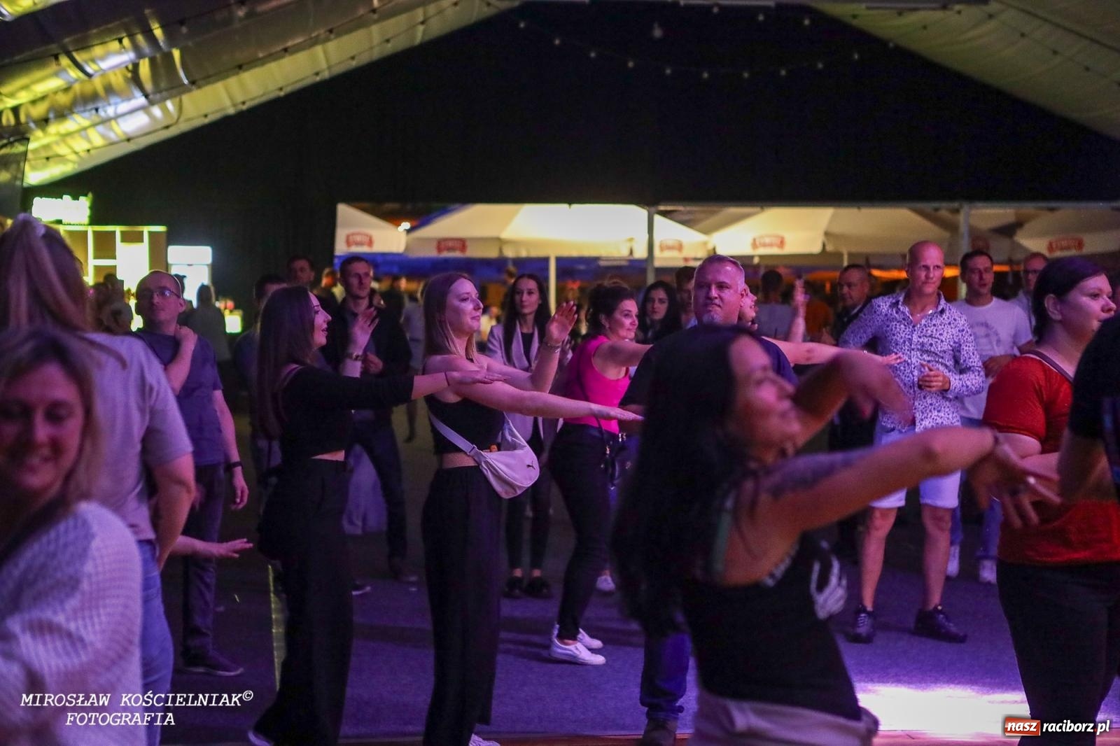 Zdjęcie w galerii na portalu naszraciborz.pl: Coco Jamboo, czyli LayZee aka Mr. President w Szymocicach [FOTO i WIDEO] wiadomości z regionu