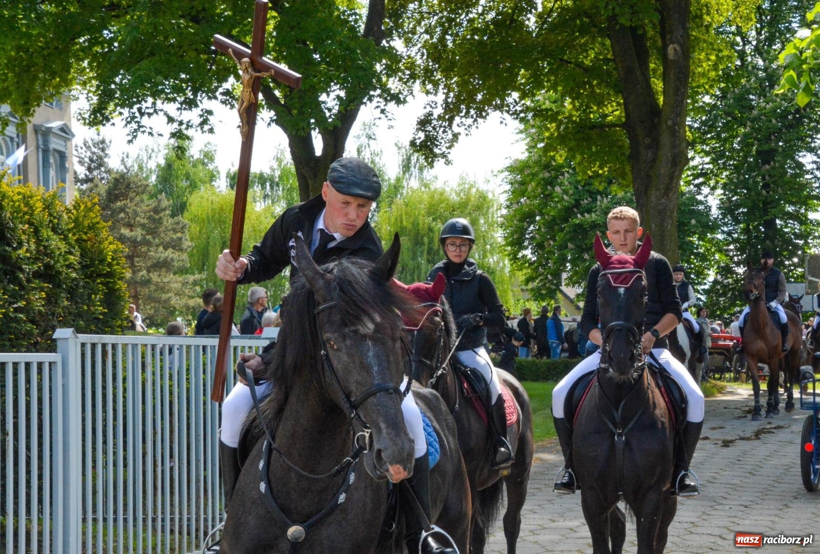 Zdjęcie w galerii na portalu naszraciborz.pl: W Pogrzebieniu ruszyła 148. procesja upamiętniająca wielkie gradobicie z 1877 roku wiadomości z regionu