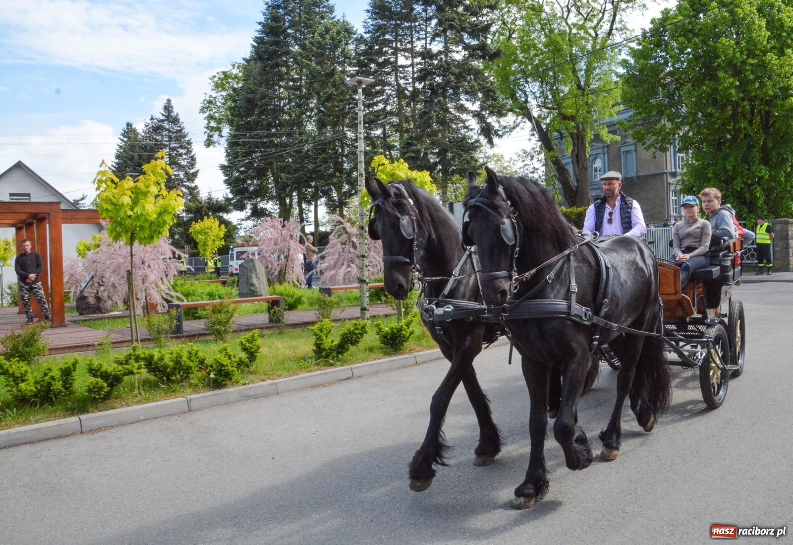 Zdjęcie w galerii na portalu naszraciborz.pl: W Pogrzebieniu ruszyła 148. procesja upamiętniająca wielkie gradobicie z 1877 roku wiadomości z regionu