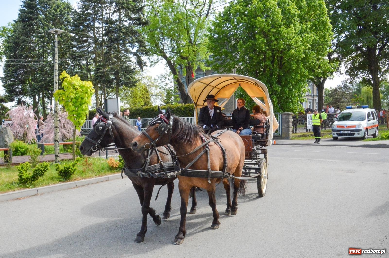 Zdjęcie w galerii na portalu naszraciborz.pl: W Pogrzebieniu ruszyła 148. procesja upamiętniająca wielkie gradobicie z 1877 roku wiadomości z regionu