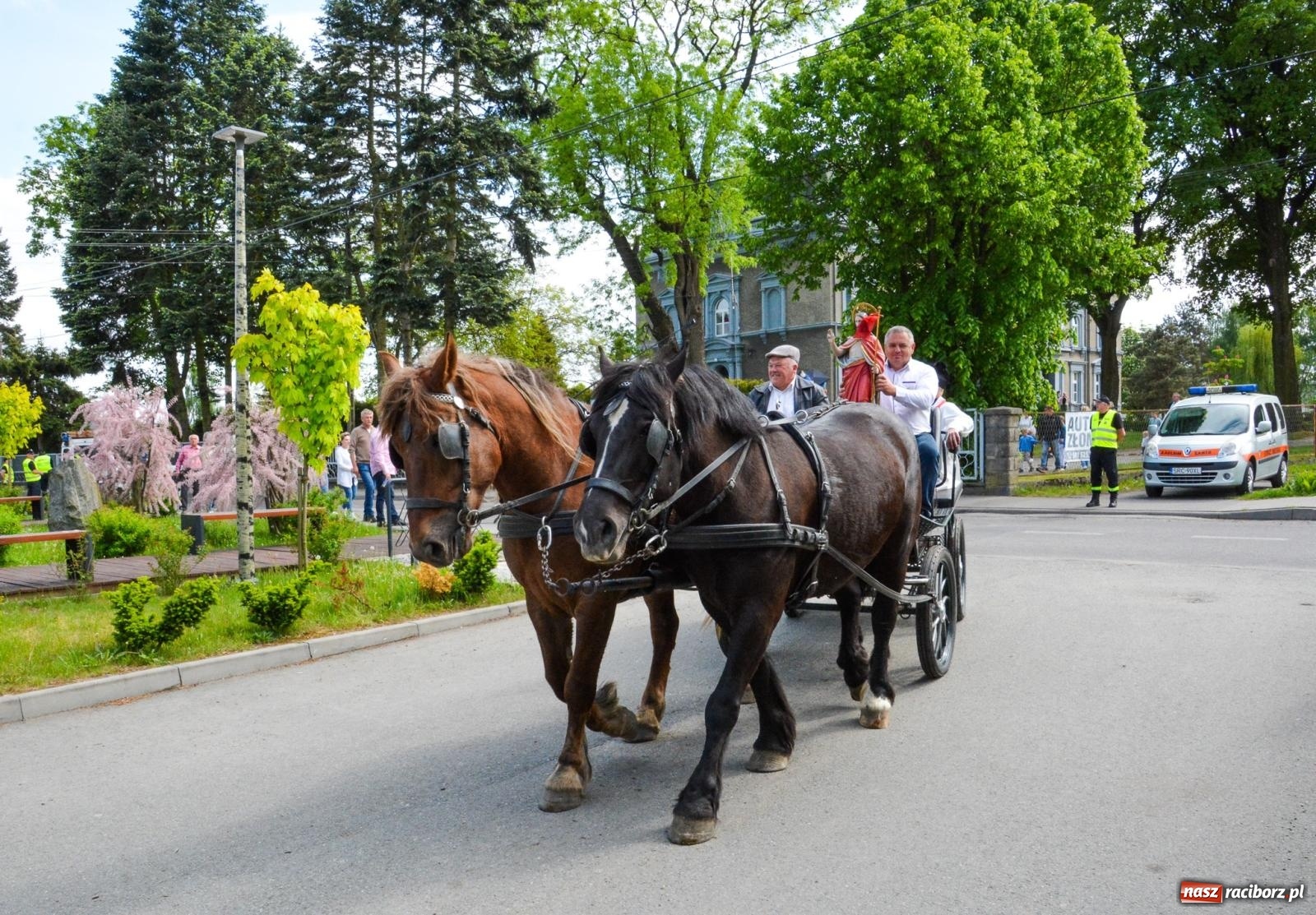 Zdjęcie w galerii na portalu naszraciborz.pl: W Pogrzebieniu ruszyła 148. procesja upamiętniająca wielkie gradobicie z 1877 roku wiadomości z regionu