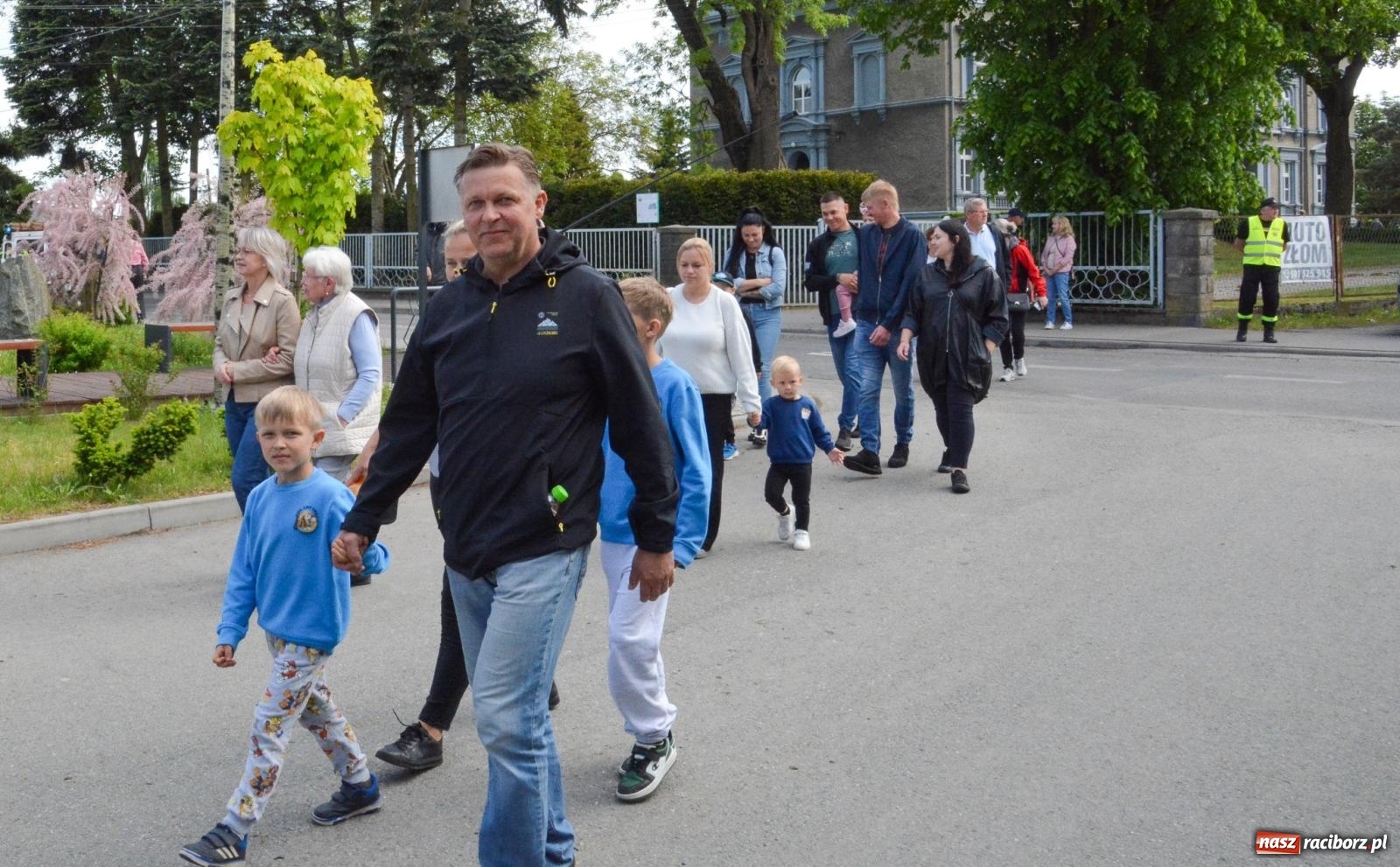 Zdjęcie w galerii na portalu naszraciborz.pl: W Pogrzebieniu ruszyła 148. procesja upamiętniająca wielkie gradobicie z 1877 roku wiadomości z regionu