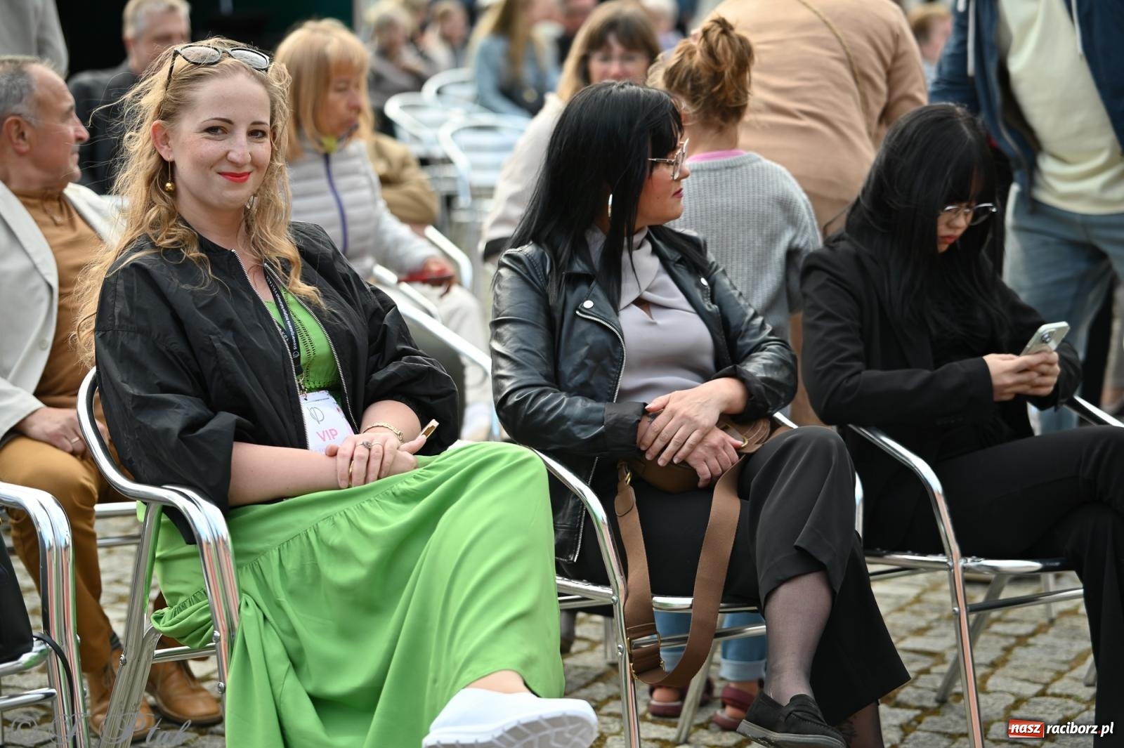 Zdjęcie w galerii na portalu naszraciborz.pl: Tyle słońca w całym mieście - Voltage zagościło na zamku wiadomości z regionu