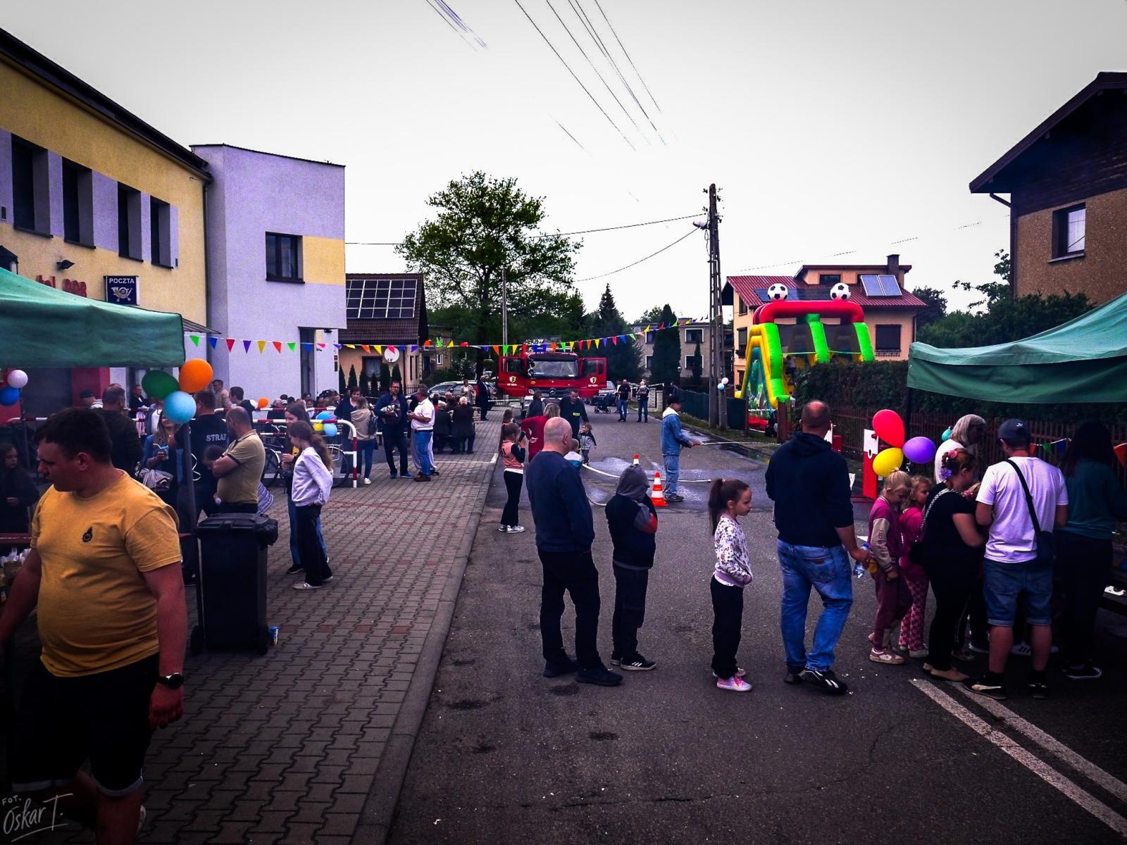 Zdjęcie w galerii na portalu naszraciborz.pl: Strażacki festyn rodzinny w Nędzy pełen atrakcji dla mieszkańców wiadomości z regionu